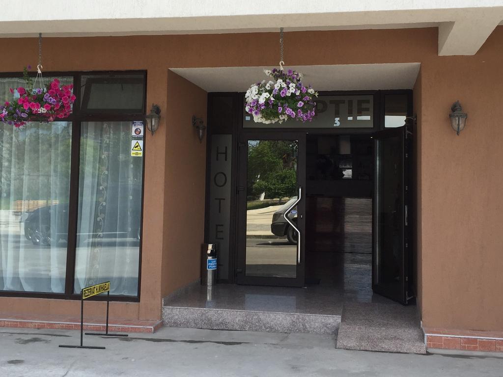 Hotel Mihaela Mamaia Extérieur photo